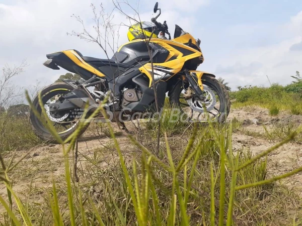 Bajaj Pulsar RS200