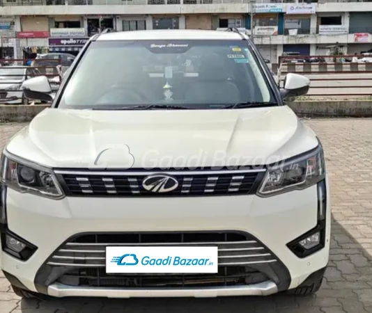 MAHINDRA XUV300