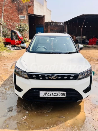 MAHINDRA XUV300