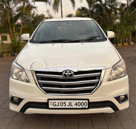 TOYOTA INNOVA