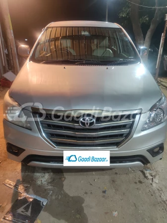 TOYOTA INNOVA