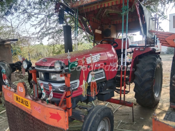 MAHINDRA Arjun 555 Di