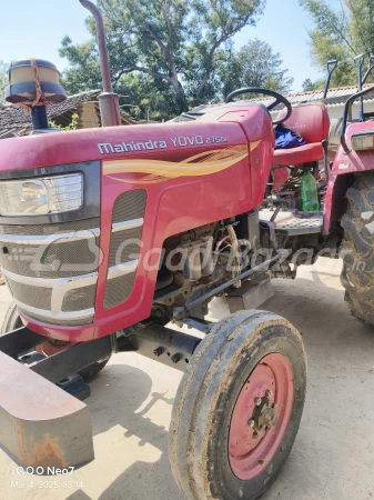 MAHINDRA Yuvo 275 Di