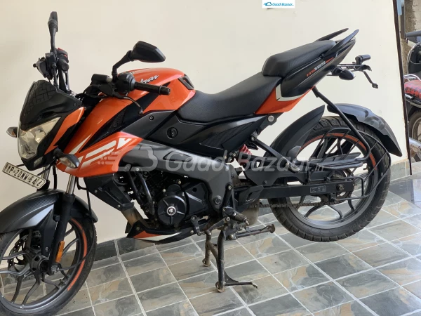 Bajaj Pulsar 125