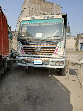 ASHOK LEYLAND U 2518 R/1 and R/2