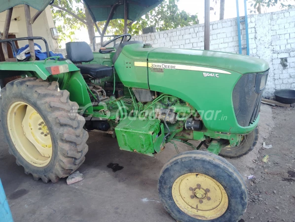 John Deere  5041c