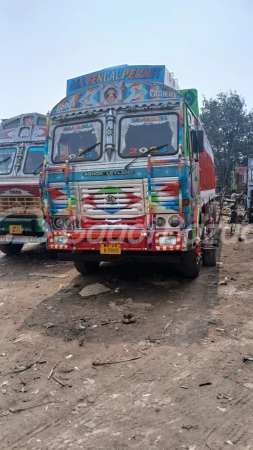 ASHOK LEYLAND 4218