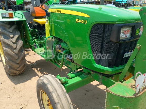 John Deere 5042 D