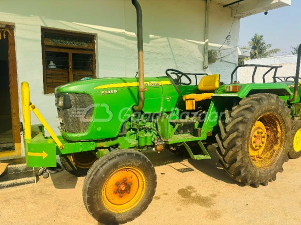 John Deere 5045 D