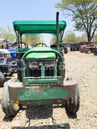 John Deere 5050 E