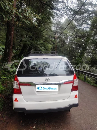 TOYOTA INNOVA