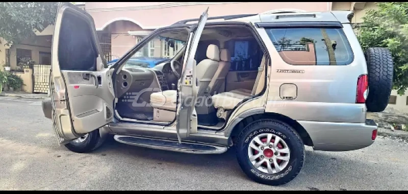 TATA MOTORS SAFARI