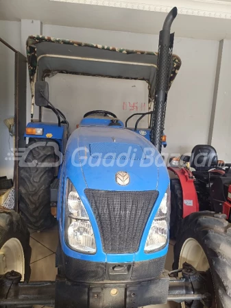 New Holland 4710