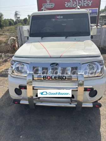 MAHINDRA BOLERO
