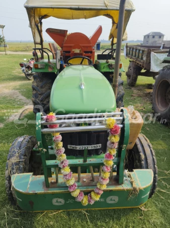 John Deere 5050 D