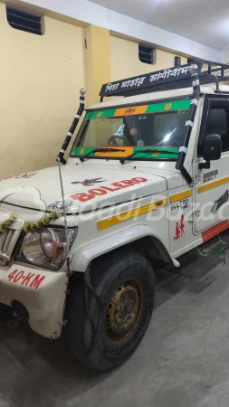 MAHINDRA Bolero Pik-Up