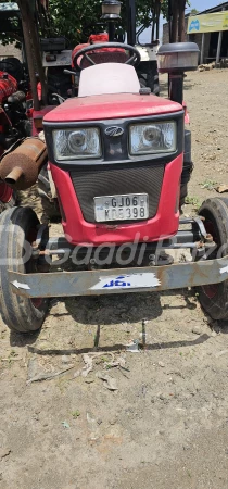 MAHINDRA Yuvraj 215 Nxt