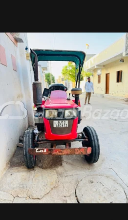MAHINDRA Yuvraj 215 Nxt