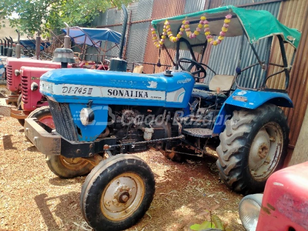 Sonalika Di 745 III Sikander