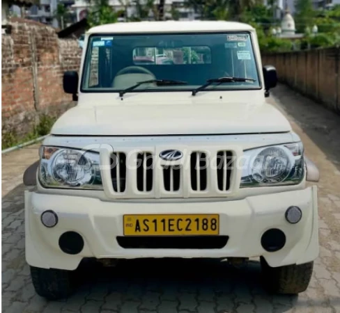 MAHINDRA Bolero Camper