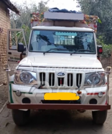 MAHINDRA Bolero Pik-Up