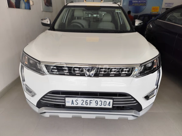 MAHINDRA XUV300
