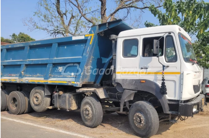 TATA MOTORS Signa 3718.K