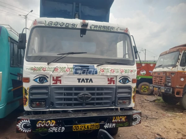 TATA MOTORS LPTK 2518