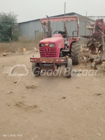 MAHINDRA 585 Di Sarpanch
