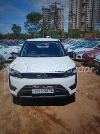 MAHINDRA XUV300