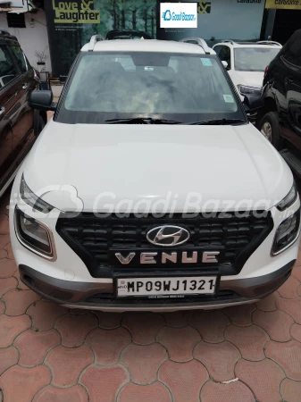 HYUNDAI VENUE