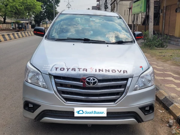 TOYOTA INNOVA