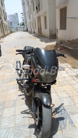 Bajaj Pulsar 180 