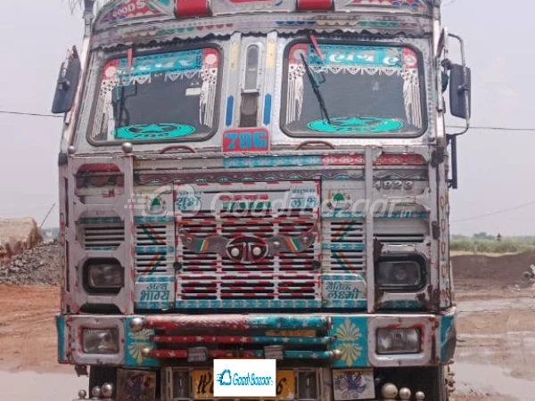 TATA MOTORS SIGNA4823.T