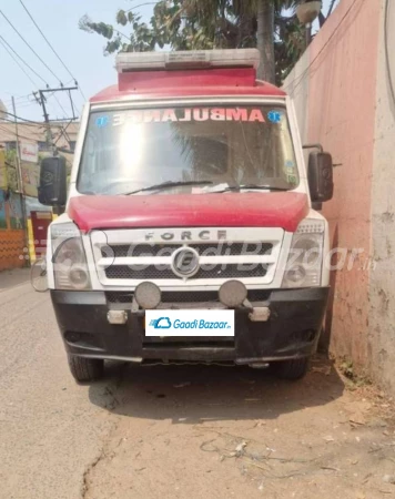 FORCE MOTORS TRAVELLER AMBULANCE