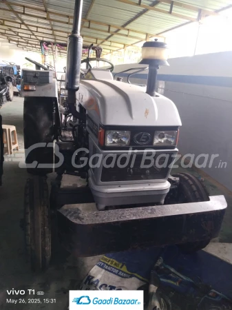 Eicher 551