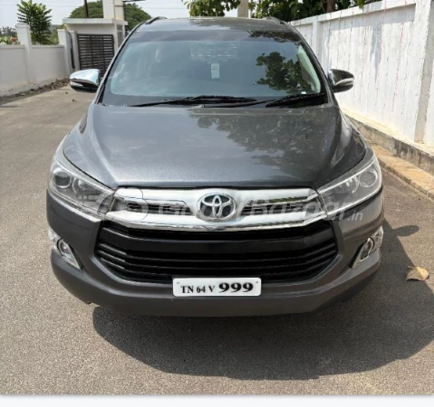 TOYOTA INNOVA CRYSTA