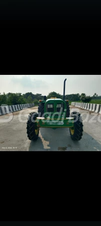 John Deere 5210