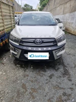 TOYOTA INNOVA CRYSTA