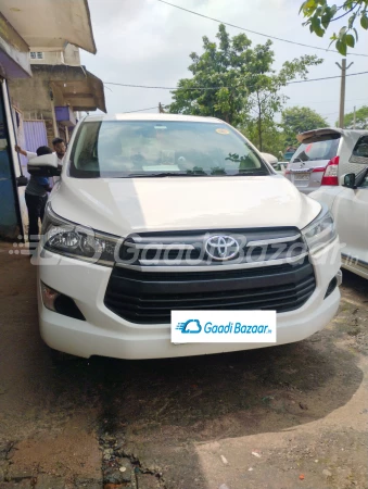 TOYOTA INNOVA CRYSTA