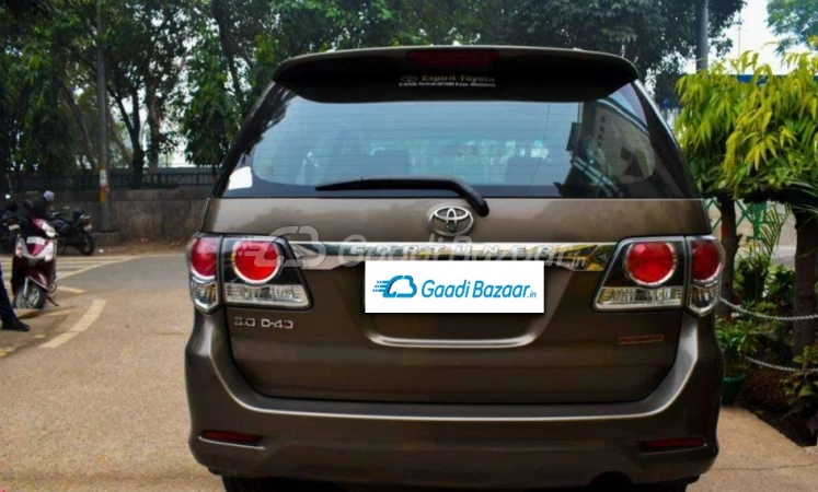 TOYOTA FORTUNER