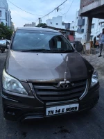 TOYOTA INNOVA