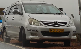 TOYOTA INNOVA