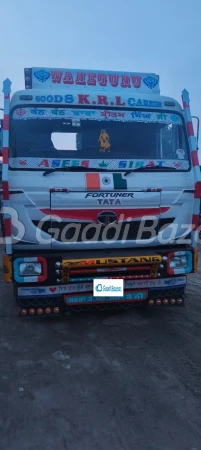 TATA MOTORS  SIGNA 4923