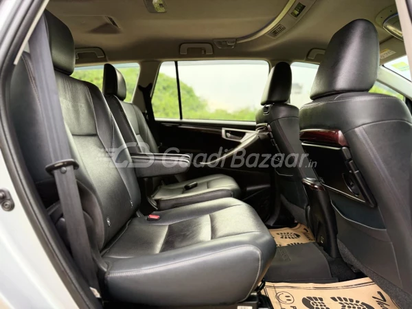 Used TOYOTA Cars for Sale in Madhya Pradesh, Second Hand