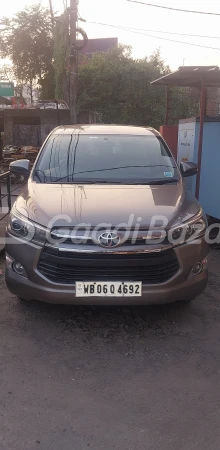 TOYOTA INNOVA CRYSTA