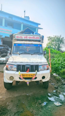 MAHINDRA Bolero Camper