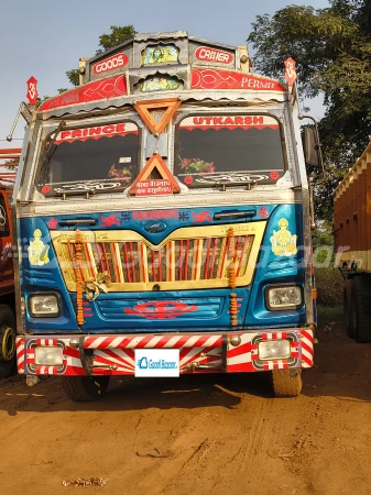 MAHINDRA Blazo 31
