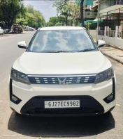 MAHINDRA XUV300