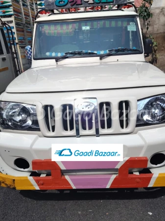 MAHINDRA Bolero Pik-Up